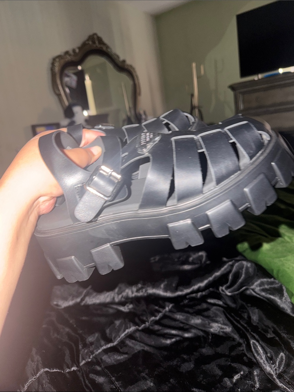 Women’s Black Chunky Fisherman Sandals with Buckle